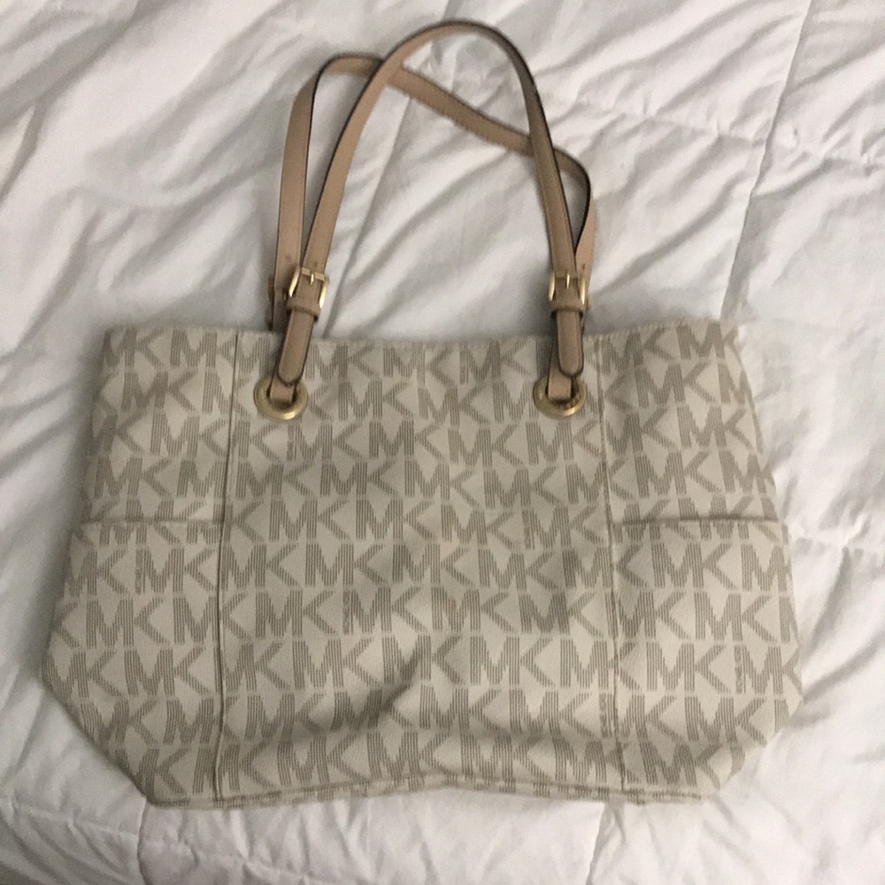Michael Kors purse